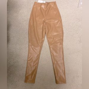 NWT Abercrombie Curve Love Vegan Leather Skinny Legging